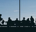Попытка скрыться от приставов обернулась арестом: курильчанина задержали при посадке на самолет