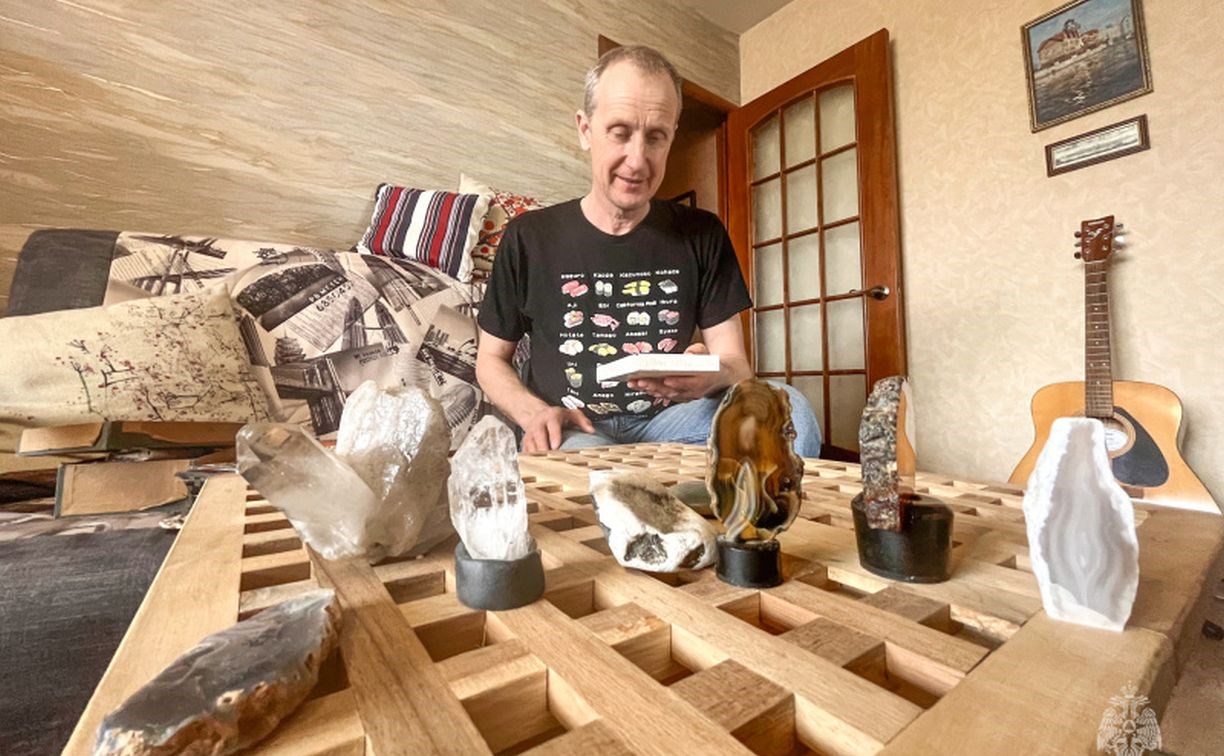 Сахалинский спасатель собрал коллекцию окаменелостей с 60-килограммовым аммонитом