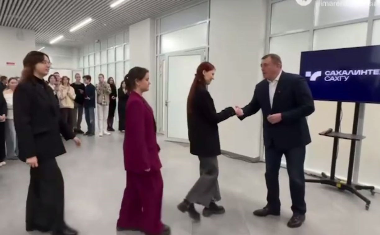 Ещё 50 студентов получили ключи от комнат студгородка СахалинТех