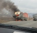 На объездной дороге на Новотроицкое загорелся мусоровоз