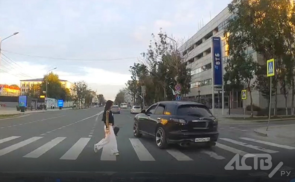 Сахалинку на Infiniti оштрафовали за нарушения ПДД и отсутствие страховки