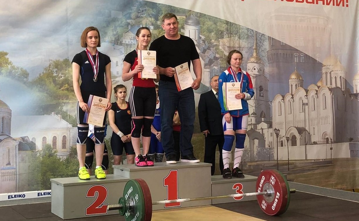 Сахалинка взяла золото на первенстве России по тяжелой атлетике