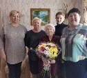 Жительницу Томари Нину Журавлеву поздравили с 90-летием