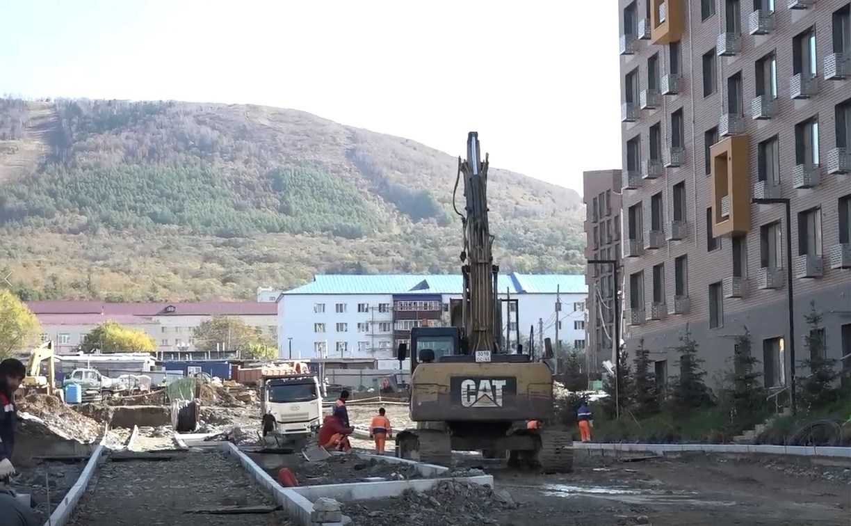В Южно-Сахалинске завершается строительство ул. Смирнова 