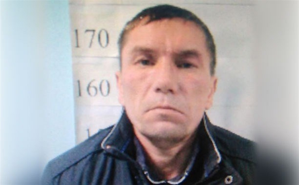 Сахалинская полиция ищет обвиняемого в краже алкоголя
