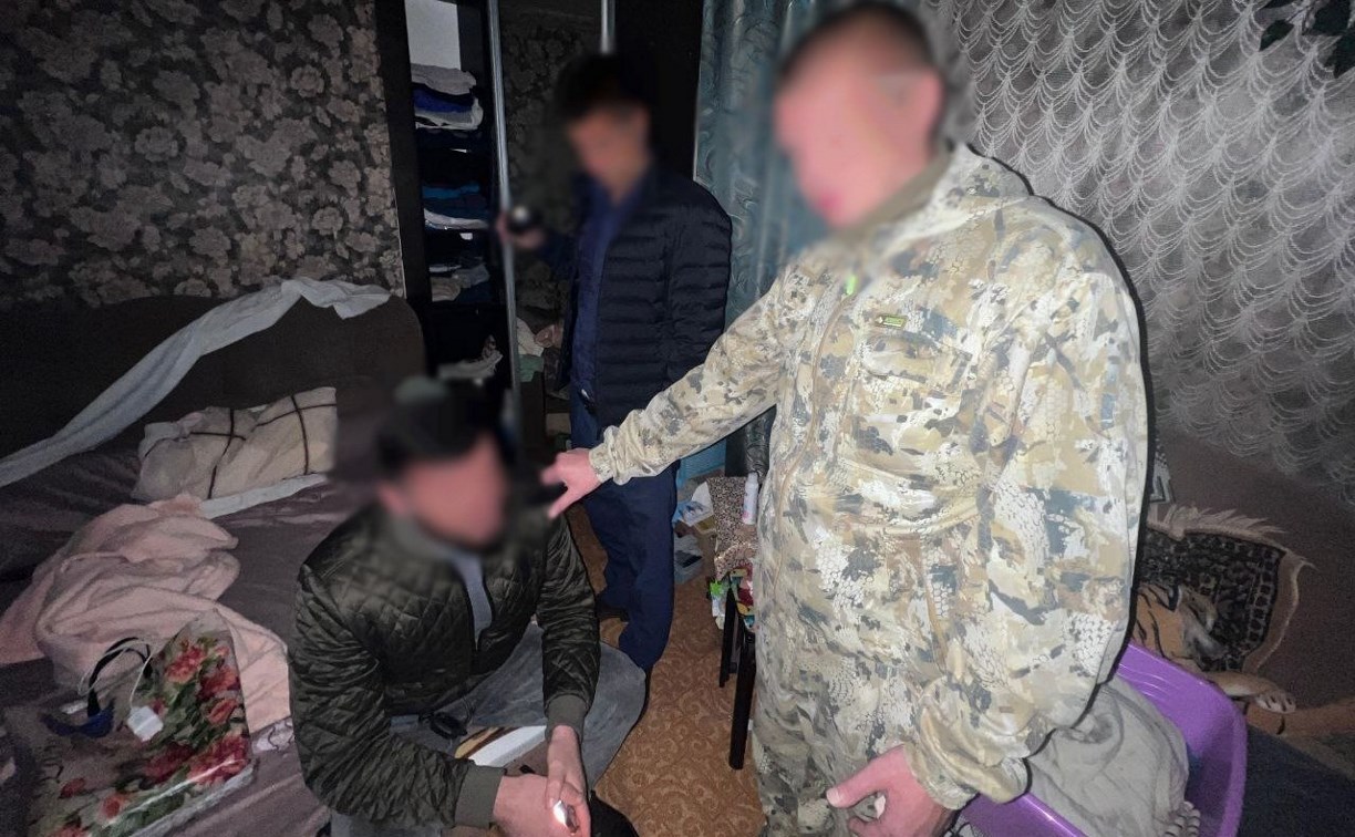 Пьяный сахалинец едва не зарезал свою мать