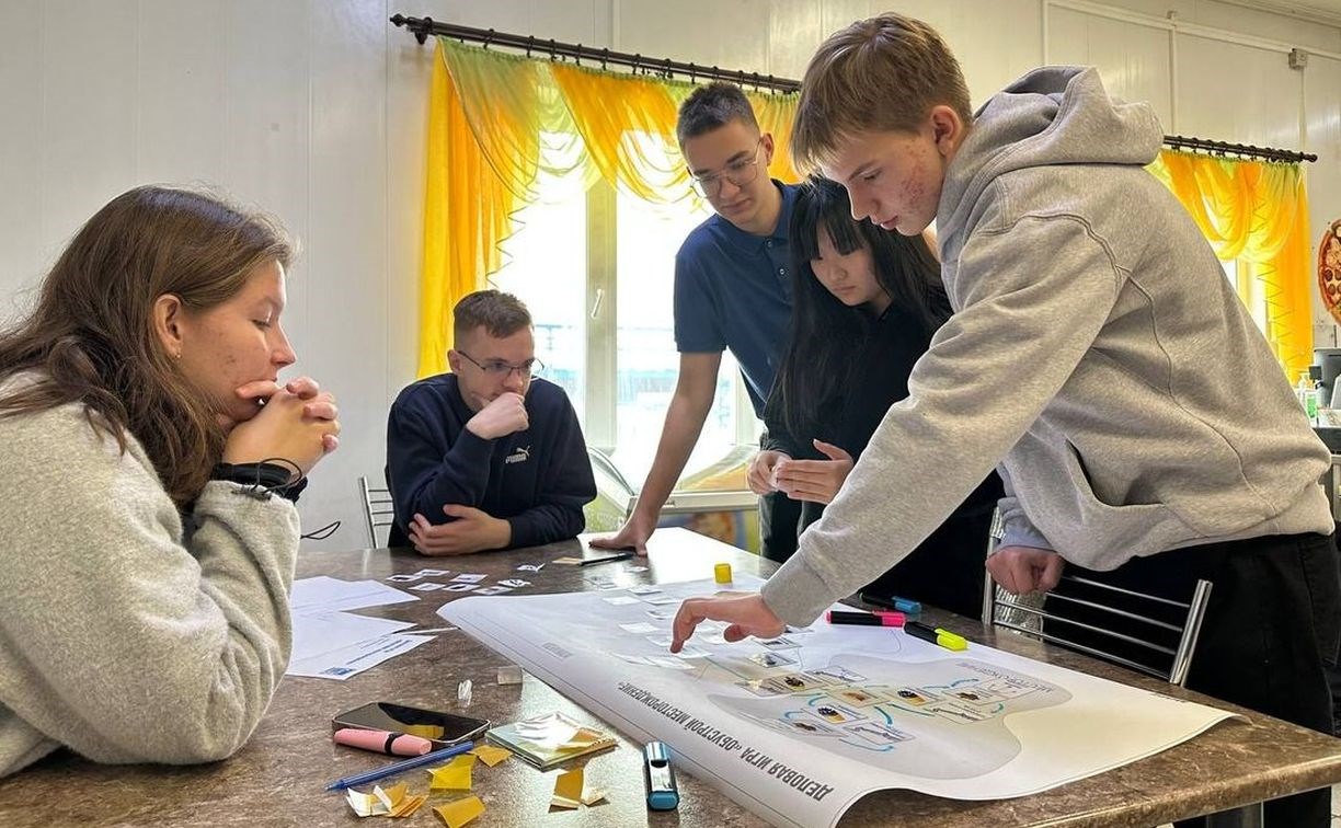 Учащиеся "Газпром-класса" "Газпром добыча шельф Южно-Сахалинск" побывали на Киринском месторождении