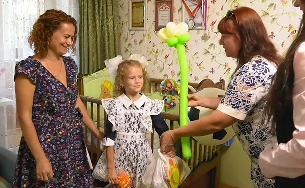 «В школу с улыбкой» - в Южно-Сахалинске прошла благотворительная акция 