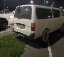 Автохам на микроавтобусе обделил велосипедистов и пешеходов в Южно-Сахалинске