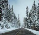 Дороги начали закрывать на Сахалине из-за очередной метели: актуальная информация на 14 января