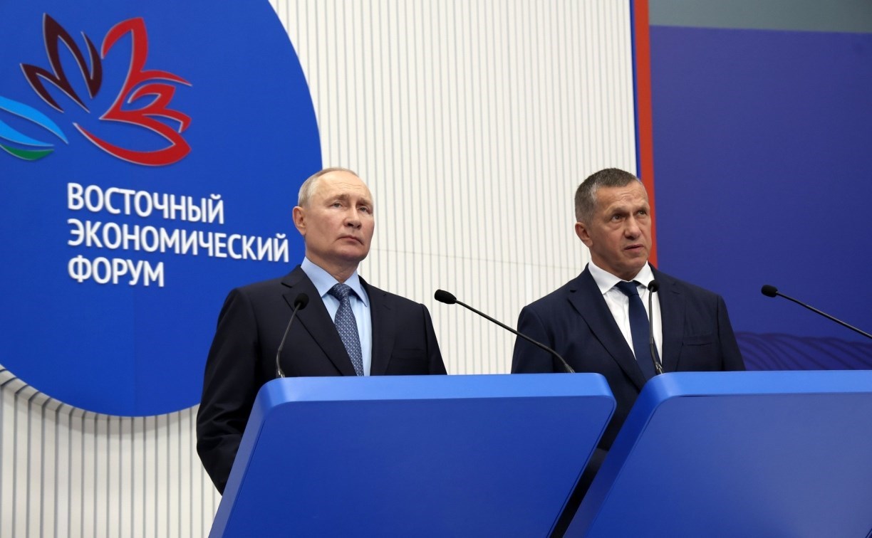 ВЭФ-2023: Трутнев рассказал о подписанных соглашениях на общую сумму более 3,8 трлн рублей