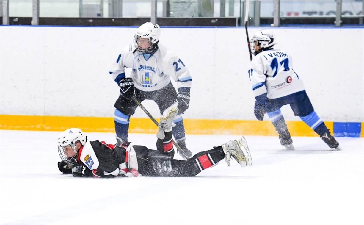 Сахалинские хоккеисты сойдутся с воронежцами на «Золотой шайбе»