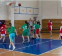 В первенстве города Южно-Сахалинска по баскетболу определилась четверка финалистов 