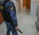 В России разрешат судебным приставам применять оружие