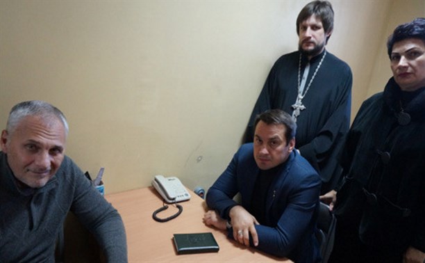 Член ОП РФ посетил в СИЗО экс-главу Сахалинской области Хорошавина