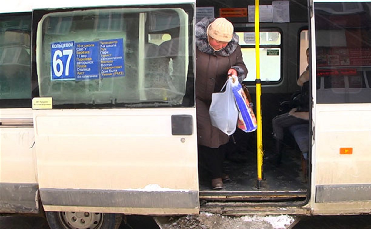 В Южно-Сахалинске уволят водителя 67-го маршрута, который отказывался принимать карты