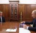 Владимир Путин обсудил с Юрием Трутневым развитие Дальнего Востока и подготовку к ВЭФ-2026