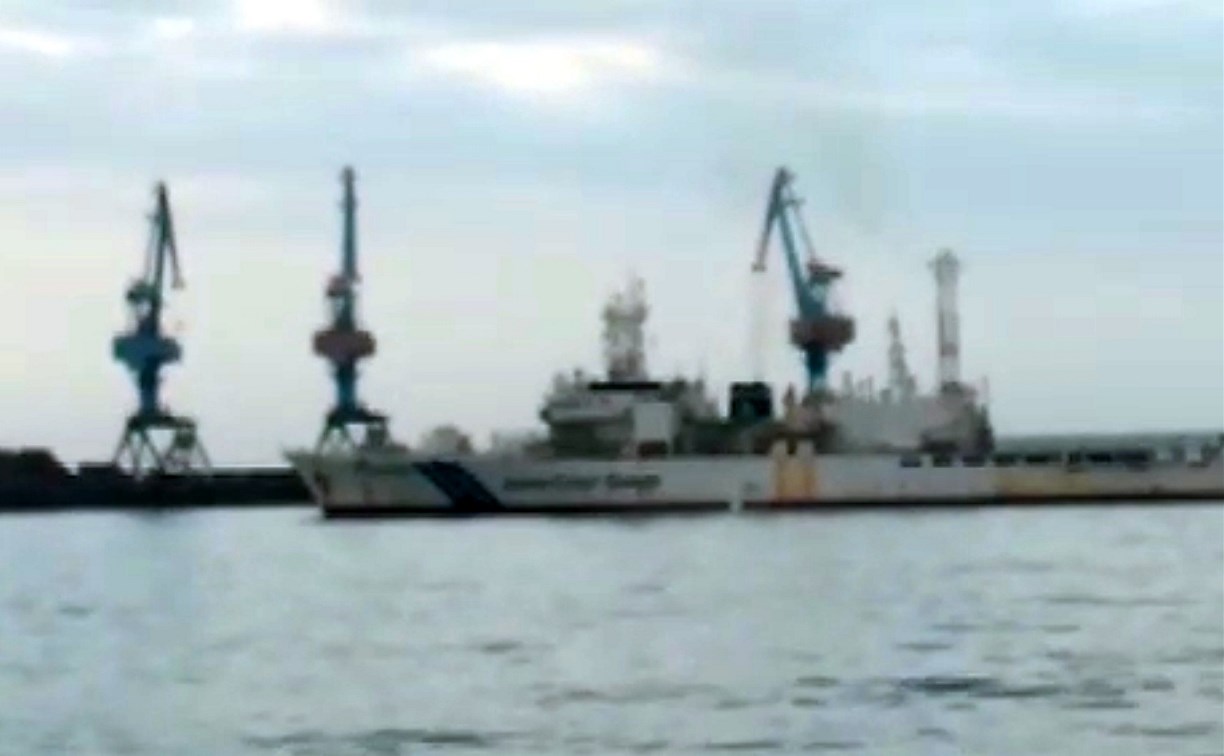 Японский военный корабль прибыл на Сахалин за телами погибших при крушении Kazu-1