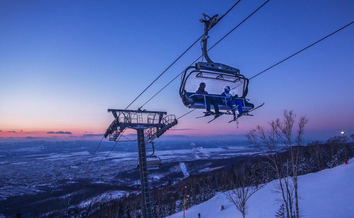 Возить лыжников и сноубордистов к «Горному воздуху» будут специальные автобусы