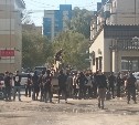 Люди в масках разломали палатку торговцев арбузами в Южно-Сахалинске