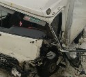 Авария с участием погрузчика, грузовика Hyundai и Suzuki Escudo произошла в Южно-Сахалинске