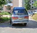 Микроавтобус пострадал в Южно-Сахалинске из-за невнимательного автомобилиста