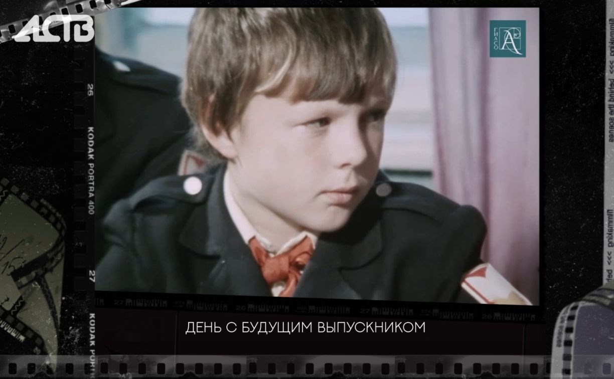 Десятиклассник в СССР: никаких ЕГЭ, но контроль за опозданиями и внешним видом учащихся