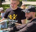 Детей Южно-Сахалинска в горпарке накормили сладкой ватой и попкорном