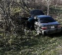 «Алкоголь стоял на крыше»: Toyota Chaser улетел в кювет на юге Сахалина