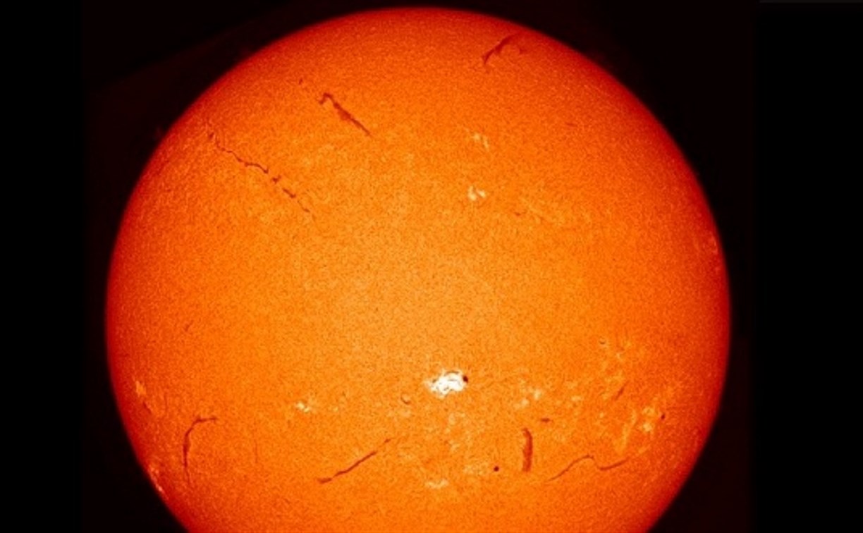 Учёные сообщили о появлении пугающих "шрамов" на Солнце, которые опасны для землян