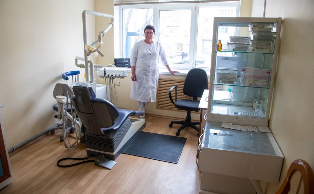 Сахалинцы пожаловались на невозможность записаться к стоматологу и очереди