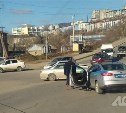Стали известны обстоятельства столкновения седана и автомобиля ДПС в Холмске