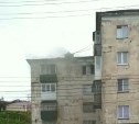 Спасатели эвакуировали 13 человек при пожаре в Холмске