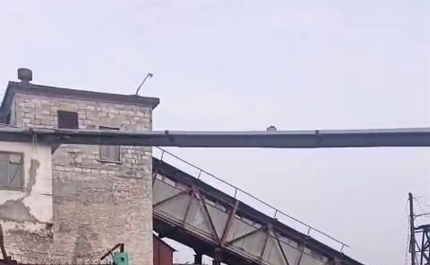 В Корсакове ассенизаторская машина сливала фекалии в море