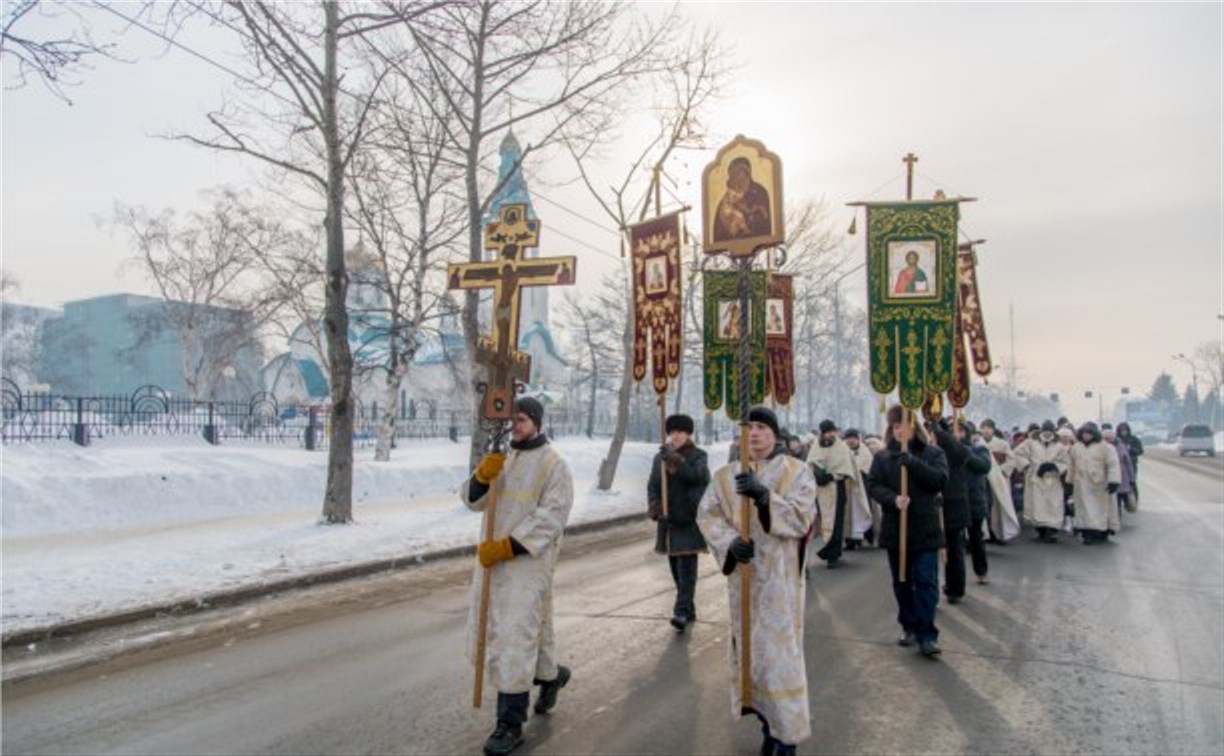 Во время Крестного хода в Южно-Сахалинске перекроют движение для транспорта