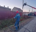Обгоревший участок провода ЛЭП более трёх часов восстанавливали после пожара в Дальнем