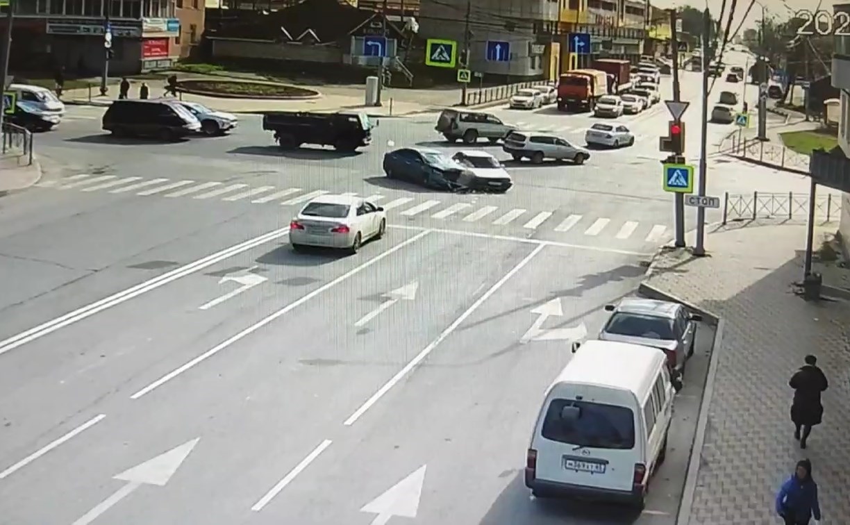 Вишневского удивил тезис ГИБДД о неправомерности "умного" светофора на улице Сахалинской