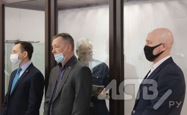 Бывшего вице-мэра Южно-Сахалинска взяли под стражу в зале суда