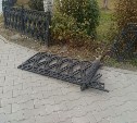 Чугунная ограда придавила ребенка на улице Комсомольской в Южно-Сахалинске