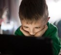 "Сообщение от блогера или призыв к челленджу": мошенники начали вовлекать детей в свои преступные схемы