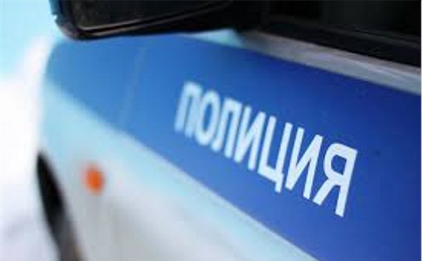 Сахалинка ударила четырехлетнего сына бутылкой шампанского по голове Сахалинка ударила четырехлетнего сына бутылкой шампанского по голове