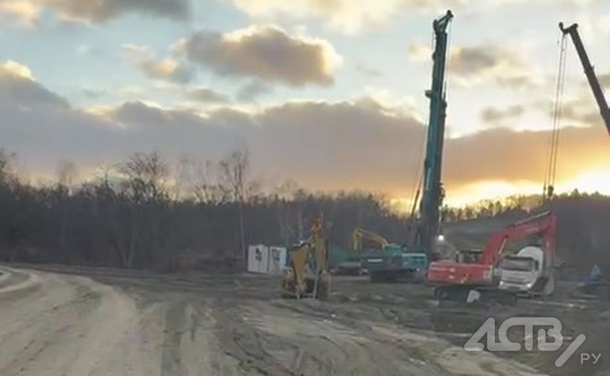 Активное строительство дороги по ночам доводит до "тахикардии" жителей СНТ в Южно-Сахалинске