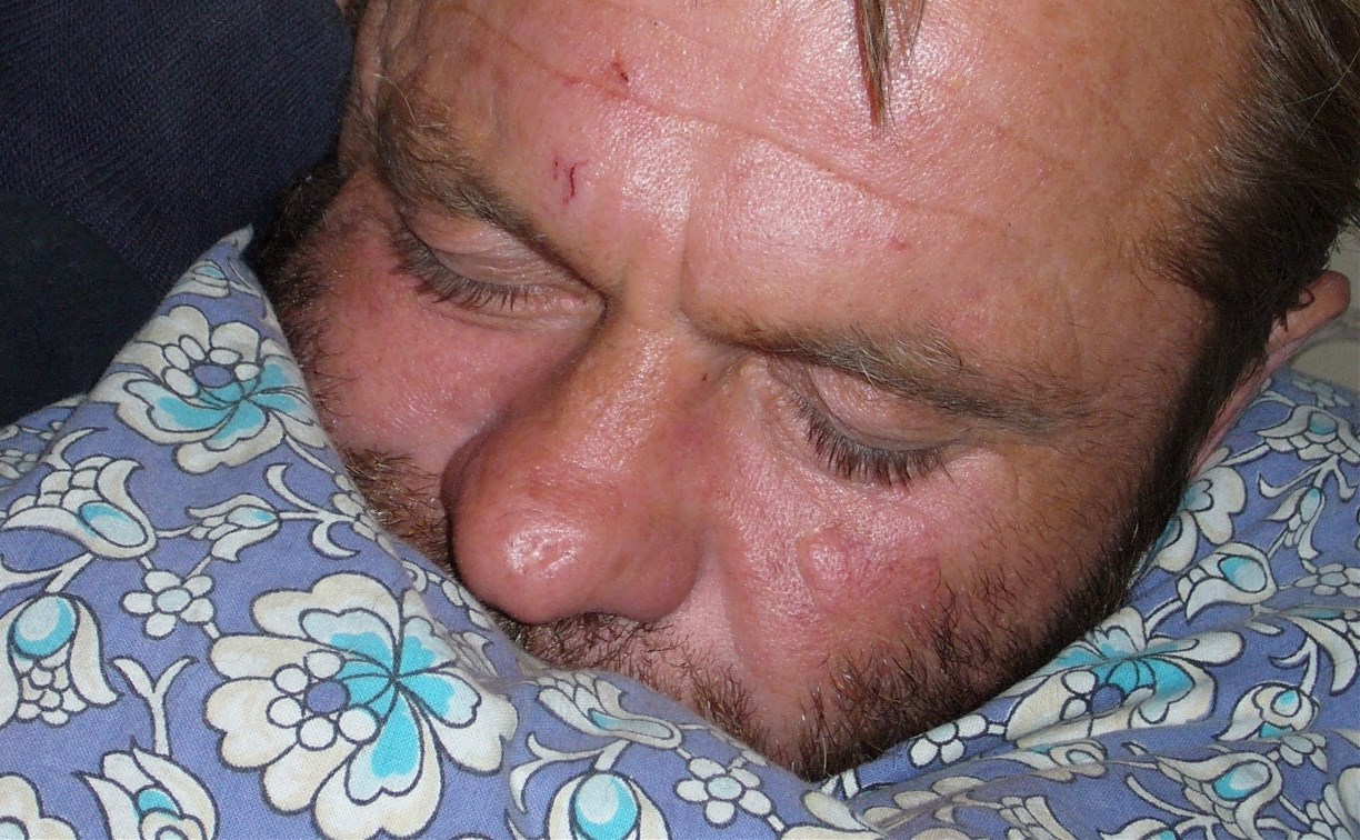 Вахтовик на Сахалине отправился на квартиру к незнакомому мужчине и лишился 250 000 рублей 