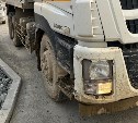 Очевидцев столкновения самосвала и внедорожника ищет ГАИ Южно-Сахалинска