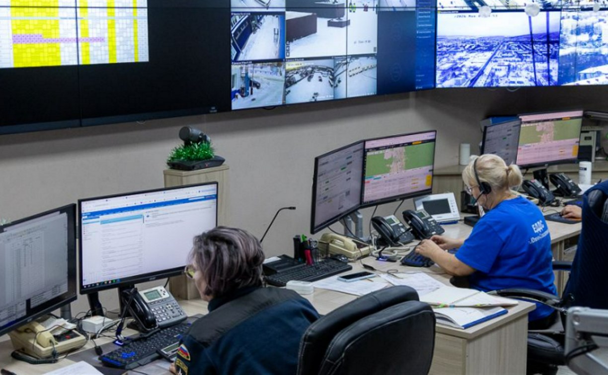 Через ЕДДС и социальные сети: в новогодние праздники связь с горожанами держали спасатели и муниципальный центр управления