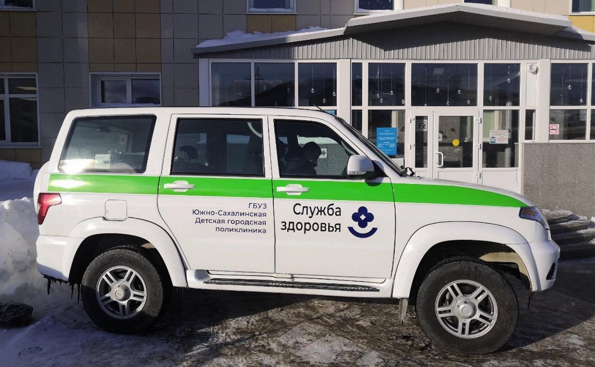 Больше 90 новых автомобилей "Службы здоровья" возят врачей к пациентам в Сахалинской области