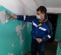 Подъезды многоквартирных домов продолжают приводить в порядок в Южно-Сахалинске