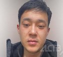 Подозреваемого в серии краж из магазинов Южно-Сахалинска ищет полиция
