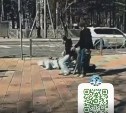 Две школьницы на самокате сбили с ног женщину в Южно-Сахалинске 