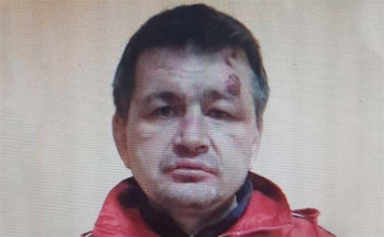На Сахалине мужчина оказал сопротивление при задержании и теперь скрывается от суда